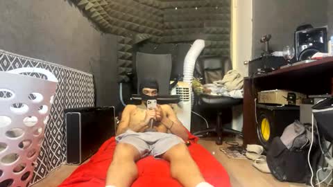 Snapshot of mani4sexy chatting on February 2026 01:07:02 PM Mani4sexy online show from February 2026 01:07:02 PM