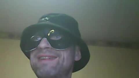 Snapshot of maniakruls chatting on February 2026 01:14:02 PM maniakruls online show from February 2026 01:14:02 PM