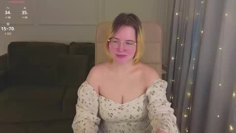 manic_pixie_ online show from January 2025 10:50:02 AM