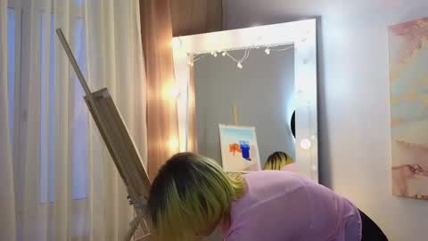 manic_pixie_ online show from February 2025 11:14:02 AM