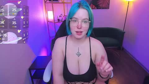 manic_pixie_ online show from May 2026 03:40:01 PM
