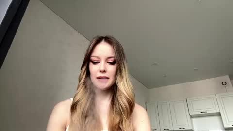 Snapshot of maniemarchitto chatting on April 2026 05:46:01 AM Hey there my name is Sarah online show from April 2026 05:46:01 AM