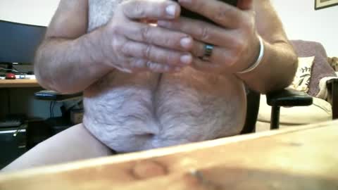 Snapshot of manleg439 chatting on December 2024 05:22:01 PM manleg439 online show from December 2024 05:22:01 PM