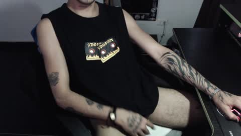 Snapshot of manolo___ chatting on January 2025 06:37:02 PM Manolo modelo independiente online show from January 2025 06:37:02 PM