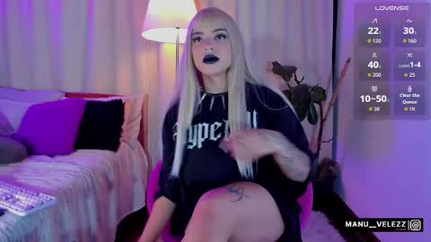 Snapshot of manu_nyx chatting on December 2025 06:18:01 AM manu velezz Help me to get to 100 thumbs ups Tip 25tks Rate me online show from December 2025 06:18:01 AM