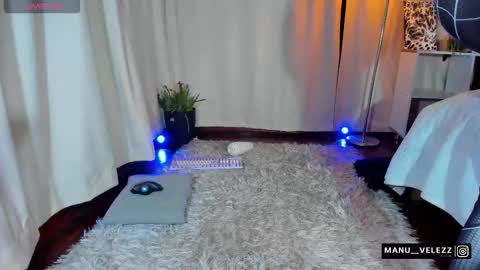 Manu Velez  online show from October 2025 05:50:01 AM