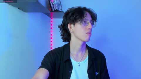 Manuel online show from February 2025 07:48:02 PM