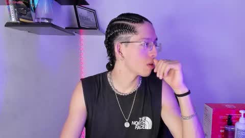 Manuel online show from November 2025 11:36:02 PM