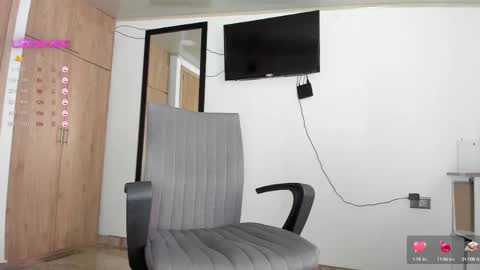 manucute 23  online show from February 2025 07:52:01 PM