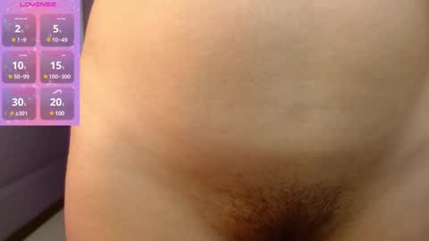 Snapshot of manue_bela chatting on February 2025 11:10:02 AM Angela online show from February 2025 11:10:02 AM