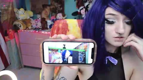 Snapshot of manuela_unicorn chatting on November 2025 10:10:01 PM Manuela online show from November 2025 10:10:01 PM