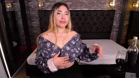 Manuela  online show from December 2025 08:10:02 AM