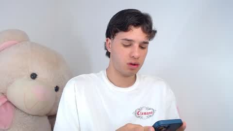 Manuel online show from May 2026 07:08:02 PM
