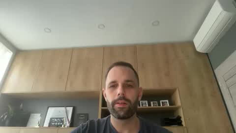 Snapshot of manynaaamess chatting on October 2025 09:28:01 AM manynaaamess online show from October 2025 09:28:01 AM