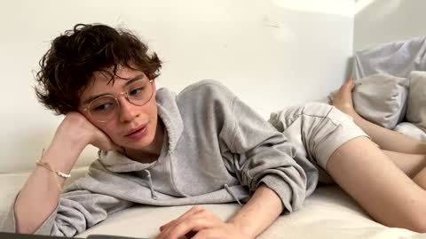 Snapshot of maplefroggy chatting on January 2025 10:11:02 PM Maple online show from January 2025 10:11:02 PM