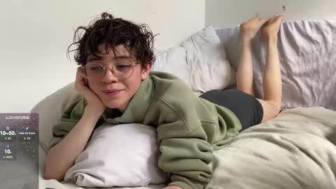 Snapshot of maplefroggy chatting on February 2025 08:58:01 PM Maple online show from February 2025 08:58:01 PM