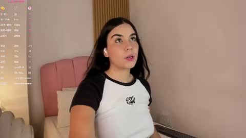 Snapshot of mara_betancurt chatting on June 2026 08:32:02 PM Mara online show from June 2026 08:32:02 PM