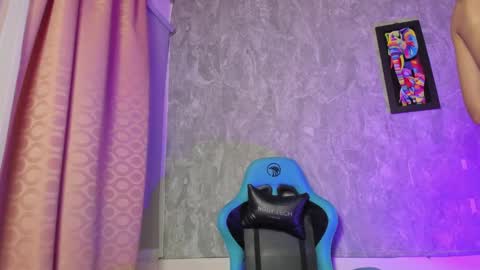 Snapshot of mara_friendboy chatting on January 2025 11:23:01 PM Mara online show from January 2025 11:23:01 PM