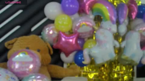 Mara  online show from November 2025 09:43:02 PM