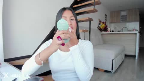 Mara online show from September 2025 09:27:02 PM