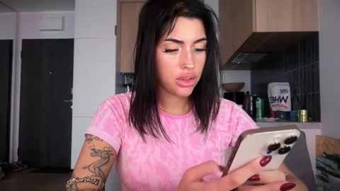 Marakuia online show from December 2025 10:31:01 AM