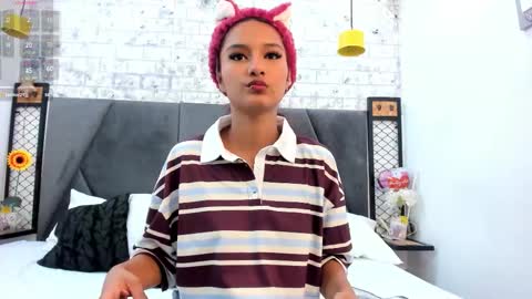 Snapshot of maray_lous chatting on December 2025 08:27:01 PM Maray Lous online show from December 2025 08:27:01 PM