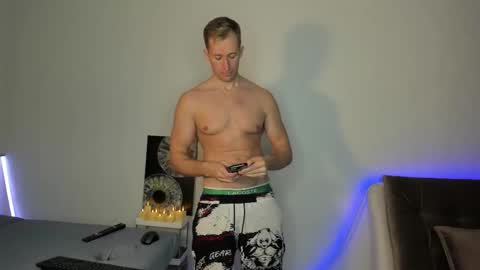 Snapshot of marc105100 chatting on November 2025 01:22:01 PM alex marvelxx online show from November 2025 01:22:01 PM