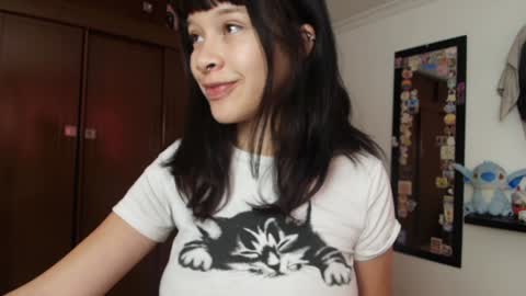 Snapshot of marceline_0 chatting on January 2025 03:01:02 PM Marceline online show from January 2025 03:01:02 PM