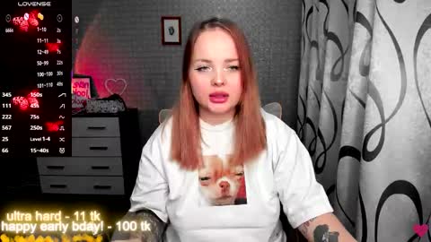 Sara online show from November 2025 11:37:02 PM