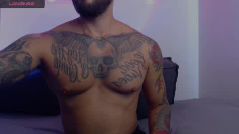 marco_allison43 online show from December 2024 03:42:02 PM