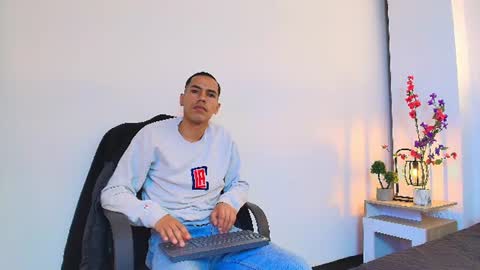 marco_cross online show from June 2026 12:25:01 PM