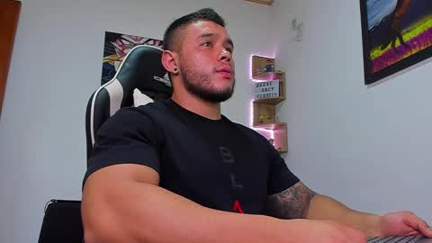 Snapshot of marco_diaz1 chatting on March 2025 10:02:02 PM Marco Diaz online show from March 2025 10:02:02 PM