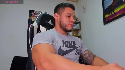 Snapshot of marco_diaz1 chatting on October 2025 11:46:02 PM Marco Diaz online show from October 2025 11:46:02 PM