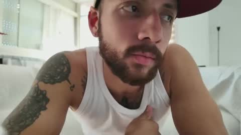 marco_parola online show from September 2025 04:43:02 PM