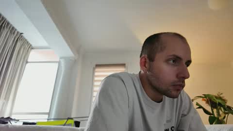 marco_parola online show from October 2025 09:18:01 AM