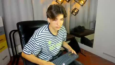 marcoviolet online show from July 2026 07:40:02 PM