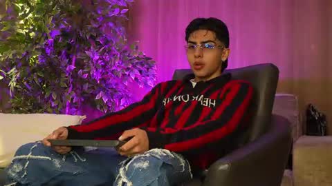 Snapshot of marcoyethan chatting on June 2026 05:34:02 AM Marco and Ethan online show from June 2026 05:34:02 AM