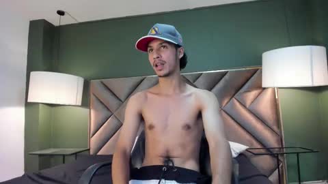 Snapshot of marcus_jeron chatting on November 2025 04:01:01 AM marcus_jeron online show from November 2025 04:01:01 AM