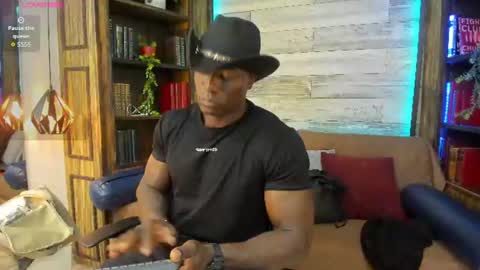 Snapshot of marcusblack_ chatting on June 2026 02:16:02 PM Marcusssss online show from June 2026 02:16:02 PM