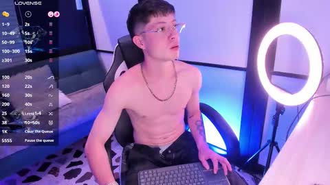 Snapshot of marcuscollins1_ chatting on October 2025 04:08:01 PM Marcus online show from October 2025 04:08:01 PM