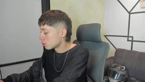 Snapshot of marcuscollins1_ chatting on November 2025 02:28:02 PM Marcus online show from November 2025 02:28:02 PM