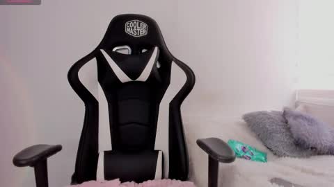 Maria online show from November 2025 04:40:01 PM