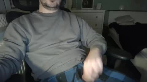 Snapshot of marekishere chatting on December 2024 09:22:02 PM marek online show from December 2024 09:22:02 PM