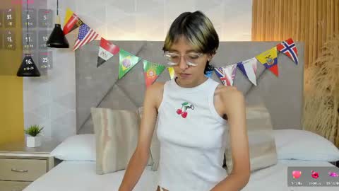 Snapshot of marge_lasander chatting on July 2026 06:22:01 PM Aitana online show from July 2026 06:22:01 PM