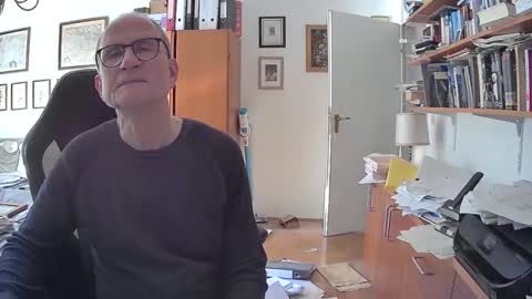 Snapshot of marginalie chatting on January 2025 10:08:01 AM marginalie online show from January 2025 10:08:01 AM