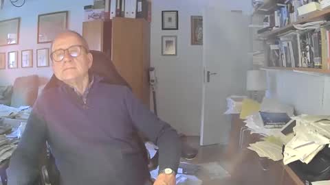 Snapshot of marginalie chatting on February 2025 08:27:02 AM marginalie online show from February 2025 08:27:02 AM