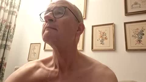 Snapshot of marginalie chatting on October 2025 06:17:01 AM marginalie online show from October 2025 06:17:01 AM