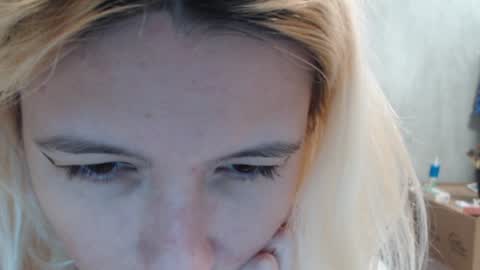 Snapshot of margo_shine chatting on January 2025 06:35:01 PM margo_shine online show from January 2025 06:35:01 PM