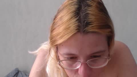 Snapshot of margo_shine chatting on September 2025 10:59:01 AM margo_shine online show from September 2025 10:59:01 AM