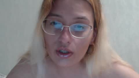 Snapshot of margo_shine chatting on September 2025 06:09:02 PM margo_shine online show from September 2025 06:09:02 PM